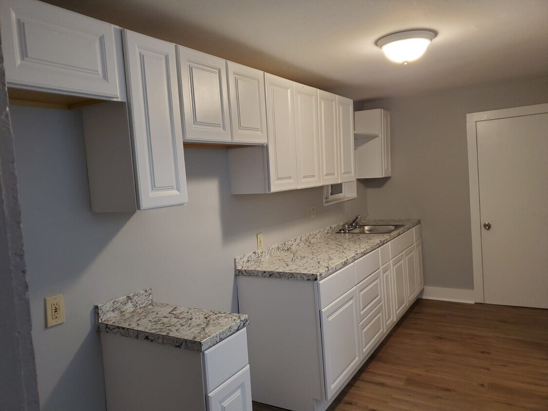 Foto principal - 2944 Wilson Ave