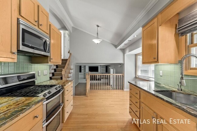 Building Photo - 3772 S Rosemary Way