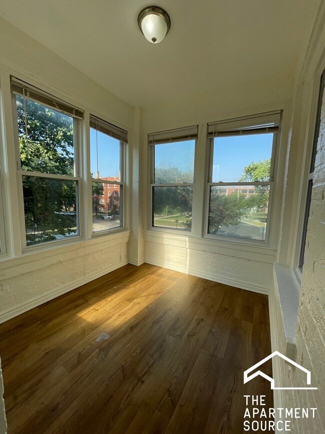 Foto del edificio - 1544 W Birchwood Ave