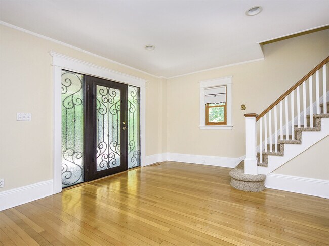 Foto del edificio - 12 Hillside Ave