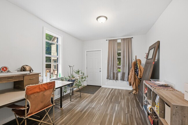 Foto del edificio - 2218 N Weil St