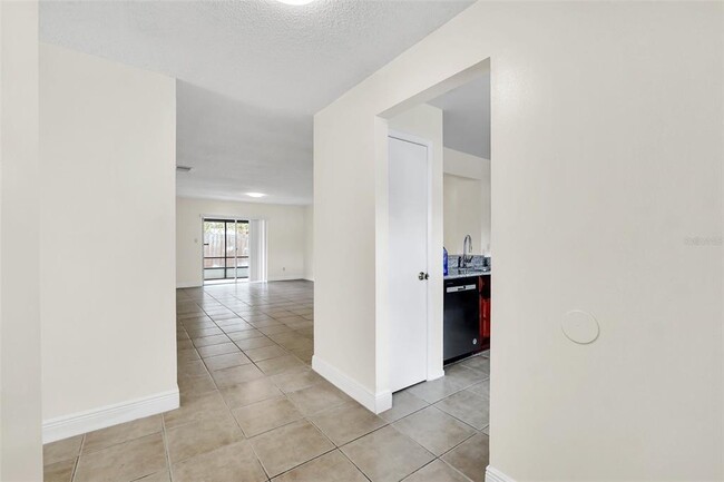Building Photo - 5322 Jade St