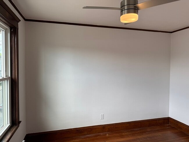 Building Photo - 683 Adams St