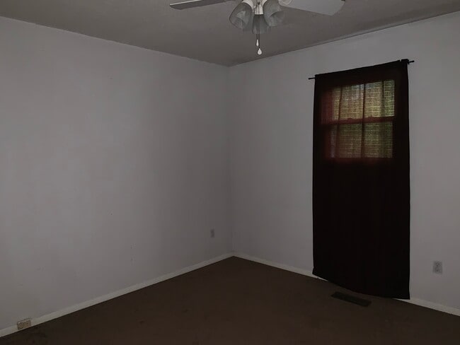 Building Photo - 113 Noe Hill Ln