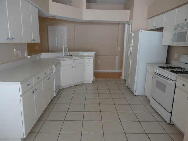 Building Photo - 30450 Wrencrest Dr