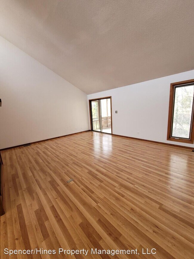 Foto del edificio - 3 br, 2.5 bath House - 323 Seven Oaks Lane