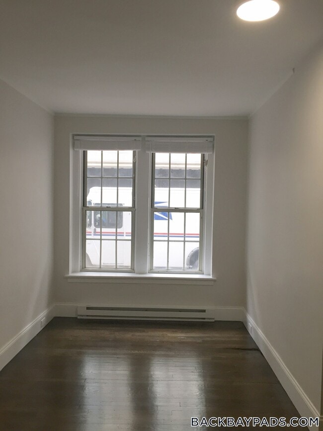 Building Photo - 38 Clearway St