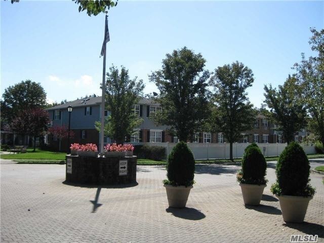 Foto del edificio - 82-143-143 Country Pointe Cir