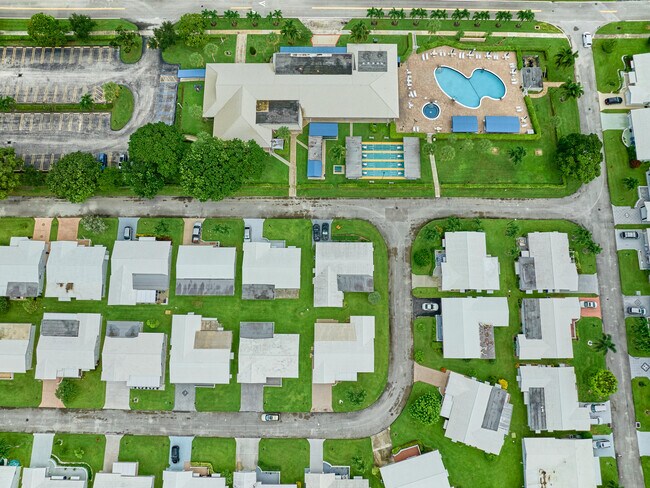 Foto del edificio - 520 SW 18th St