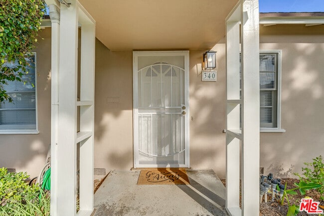 Building Photo - 340 N Monterey St