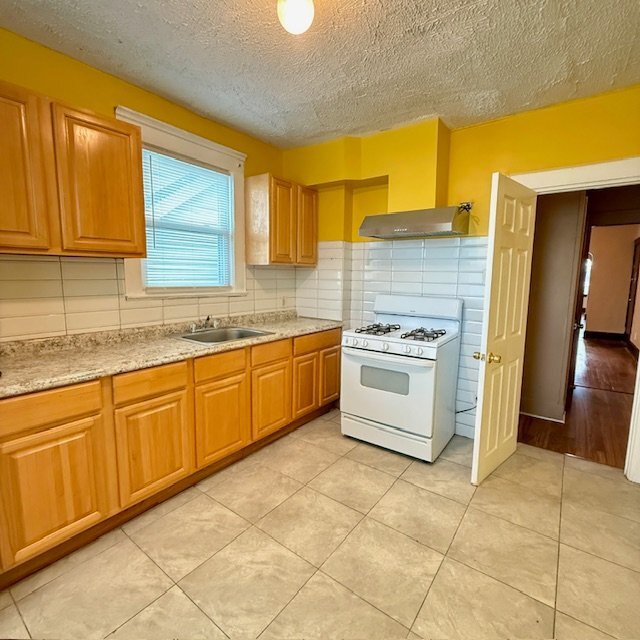 Foto del edificio - 48 Elmwood Ave