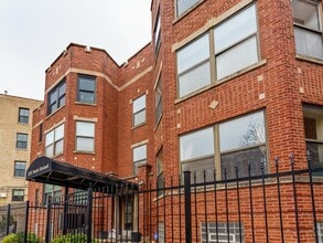 Building Photo - 2737 N Kimball Ave