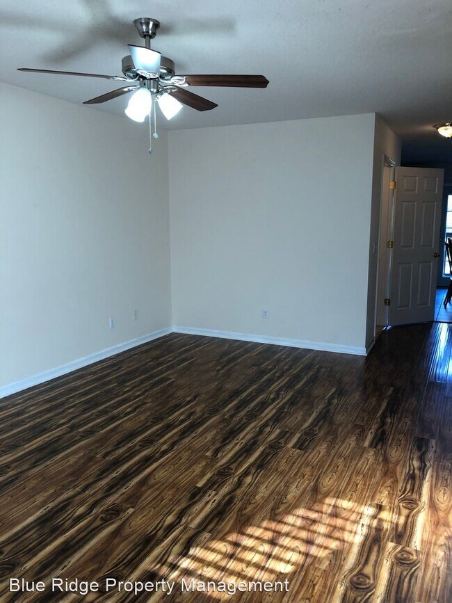 Foto del edificio - 2 br, 2.5 bath House - 114 Amanda Lane Uni...