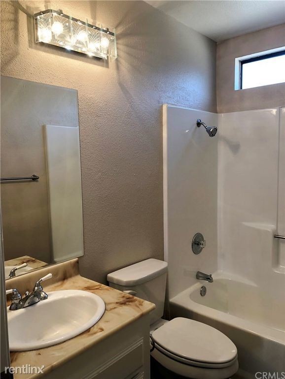 Building Photo - 4 br, 3 bath House - 1350 Le Conte Dr