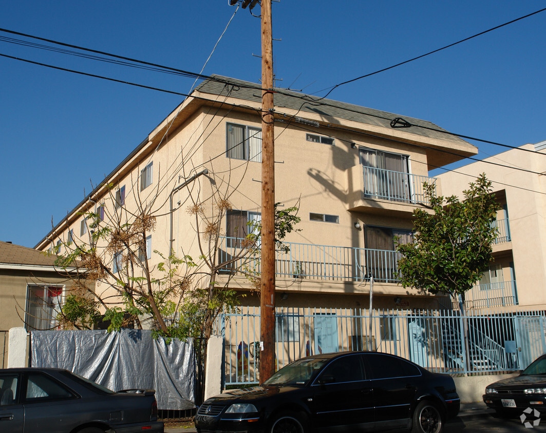 Building Photo - 5561 Bonner Ave