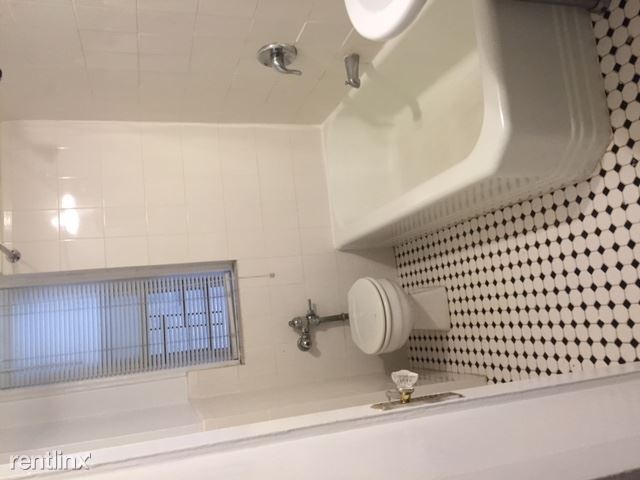 Building Photo - 11156 76th Dr