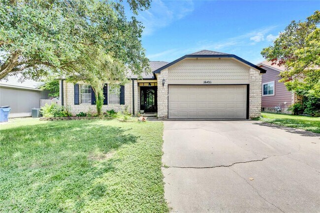 Building Photo - 16421 Knottingham Dr