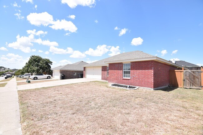 Foto del edificio - 1309 Copper Creek Dr