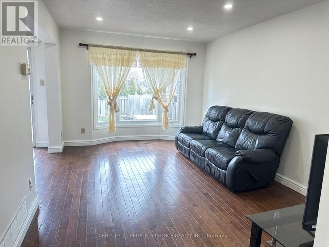 Building Photo - 152 Observatory Ln