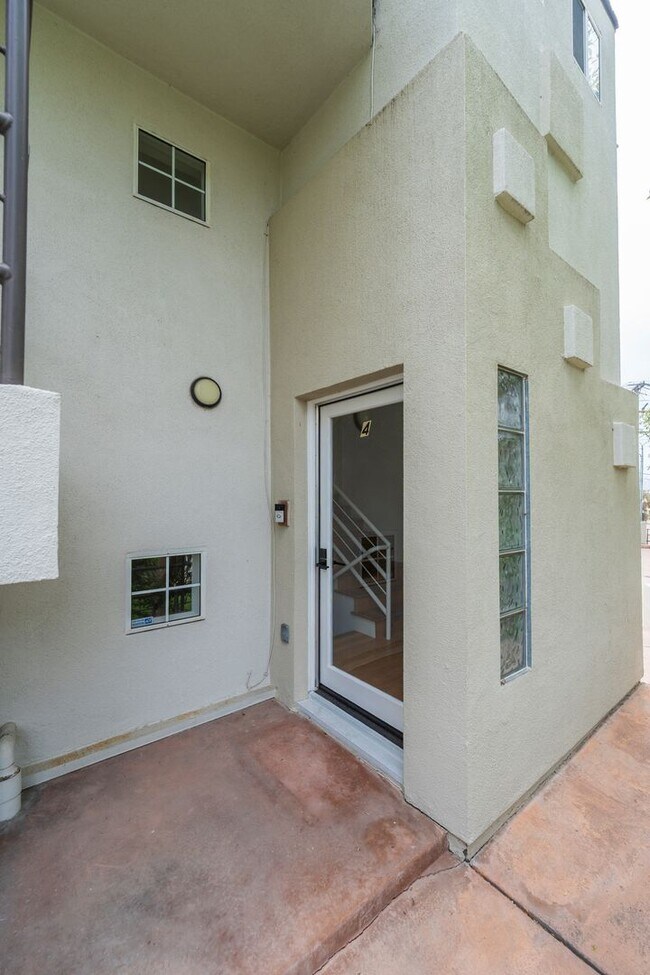 Foto del edificio - Beautiful Hermosa Beach Townhome Rental!