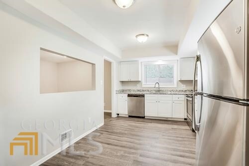 Building Photo - 2305 Verna Dr