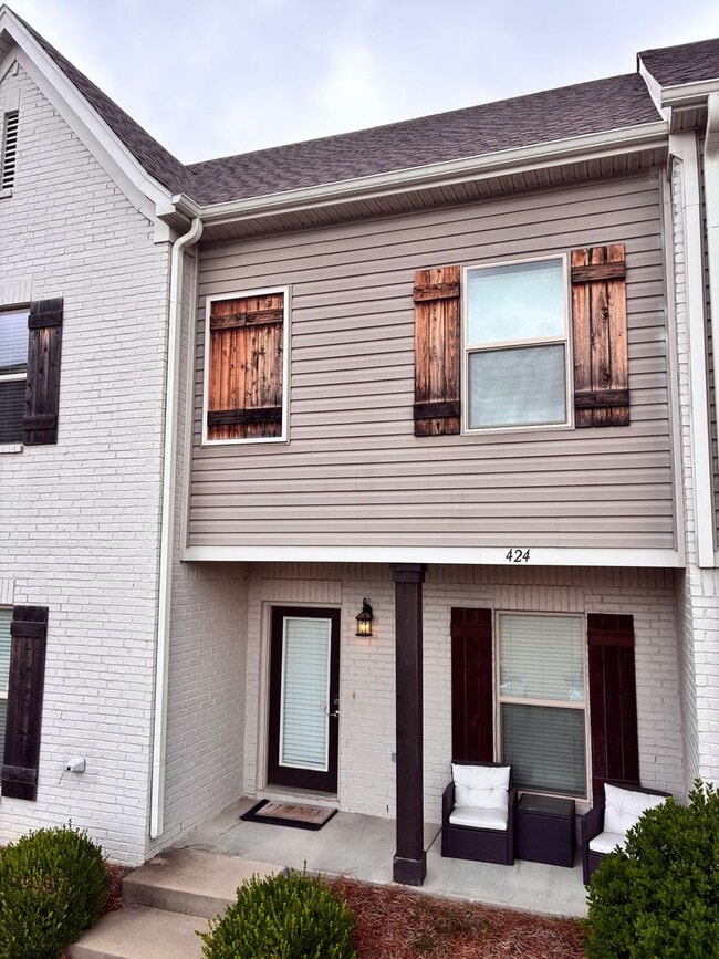 Building Photo - 424 Walker Cir