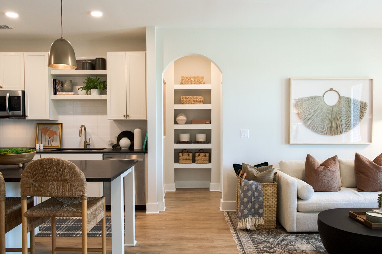 Foto principal - NOVEL University Place by Crescent Communities