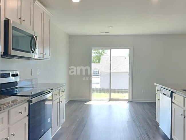 Foto del edificio - 6030 Mason Tucker Dr