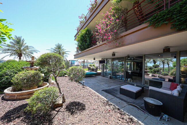 Foto del edificio - 7157 E Rancho Vista Dr