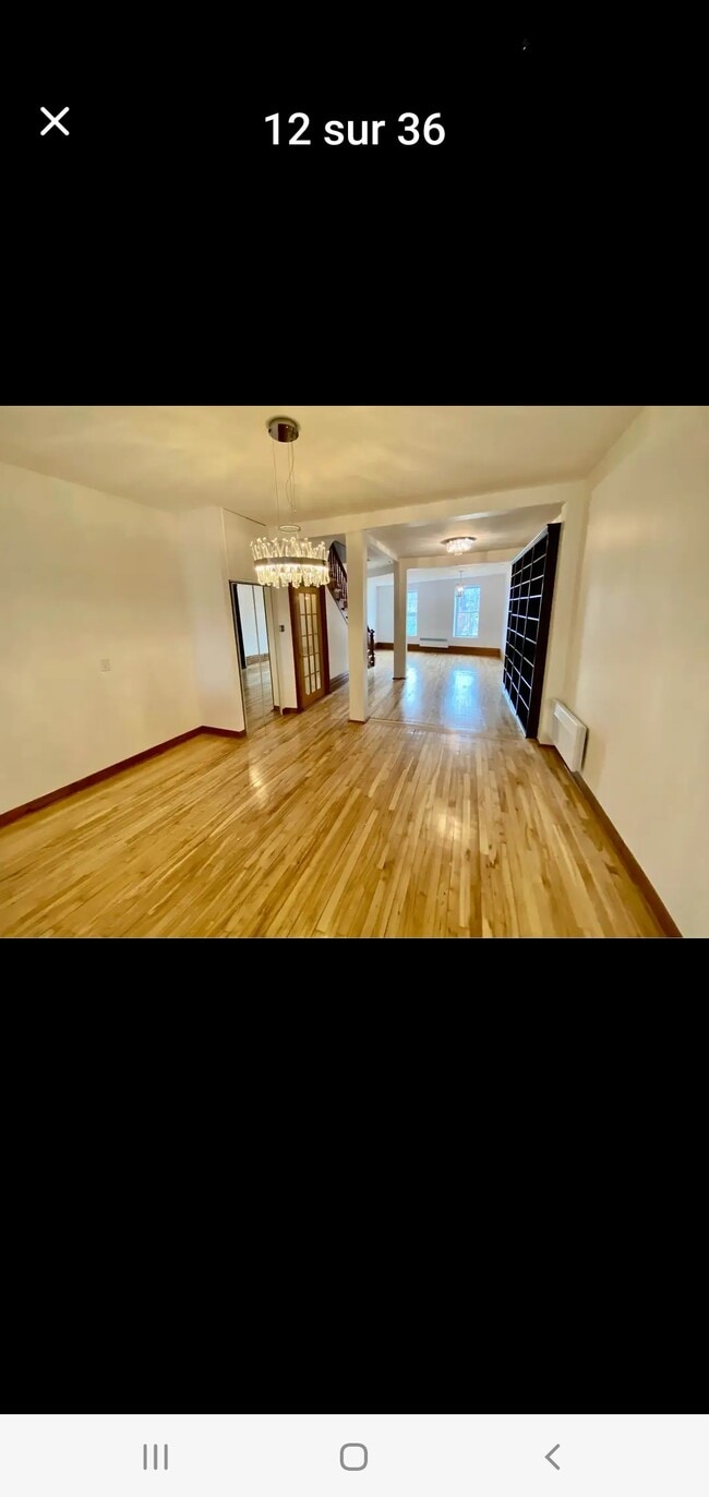 Building Photo - 3572 Rue Notre-Dame