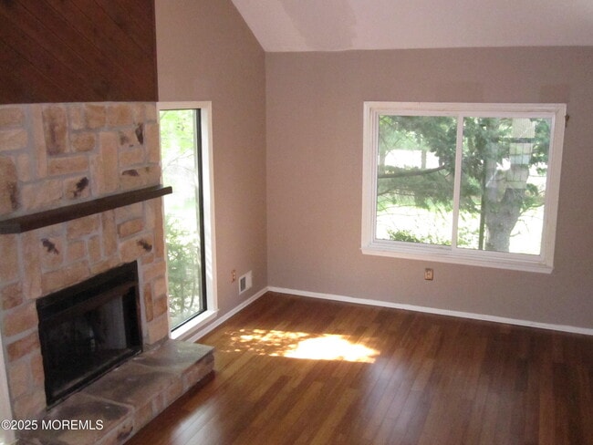 Building Photo - 202 Goldmine Ln