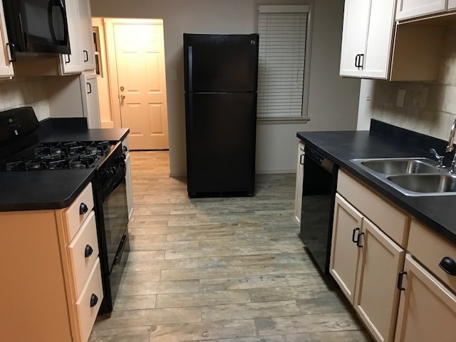 Kitchen - 1520 4th Ave