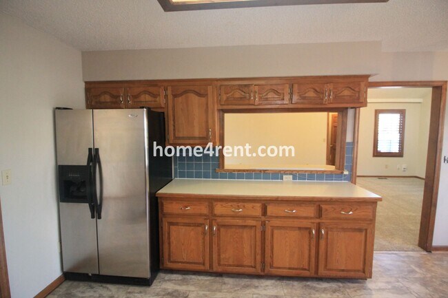 Building Photo - Bedrooms on the Main Level w/ Finished Wal...