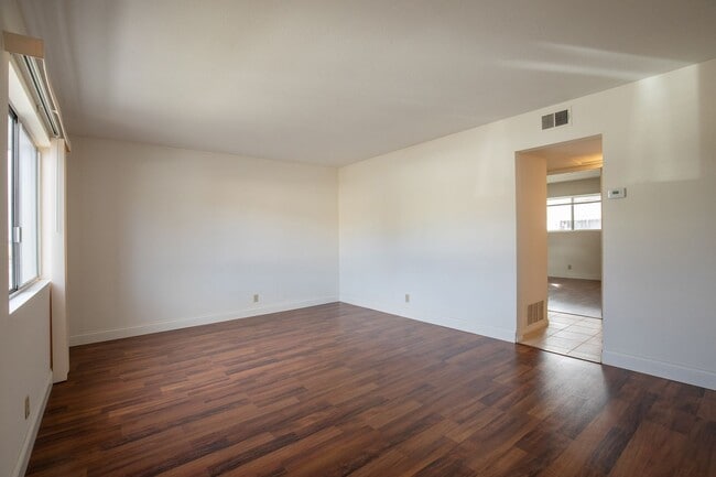 Foto del edificio - Beautiful 2 bedroom in 55+ Community