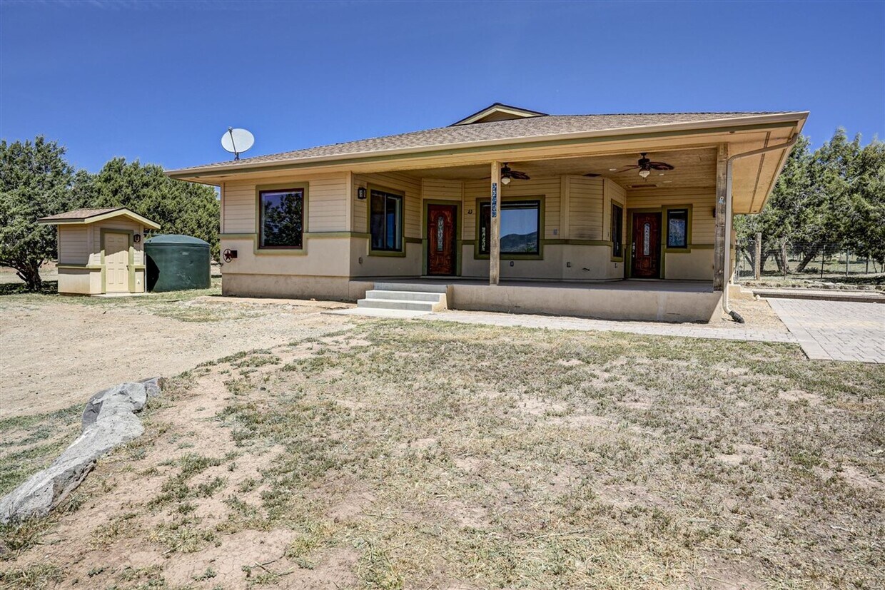 Foto principal - Cozy 2 Bedroom with Picturesque Granite Mo...