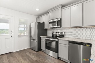 Building Photo - 203 Monty Ave