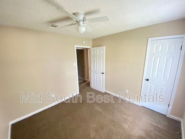 Foto del edificio - 4178 Clydesdale (South)