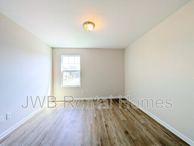 Foto del edificio - 6805 Lake Mist Ln