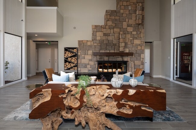 Vestíbulo - Chaparral Apartments