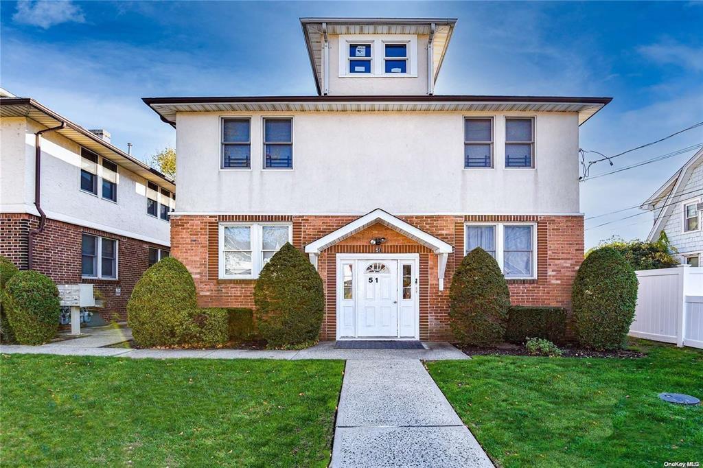 Primary Photo - 51 Thorman Ave
