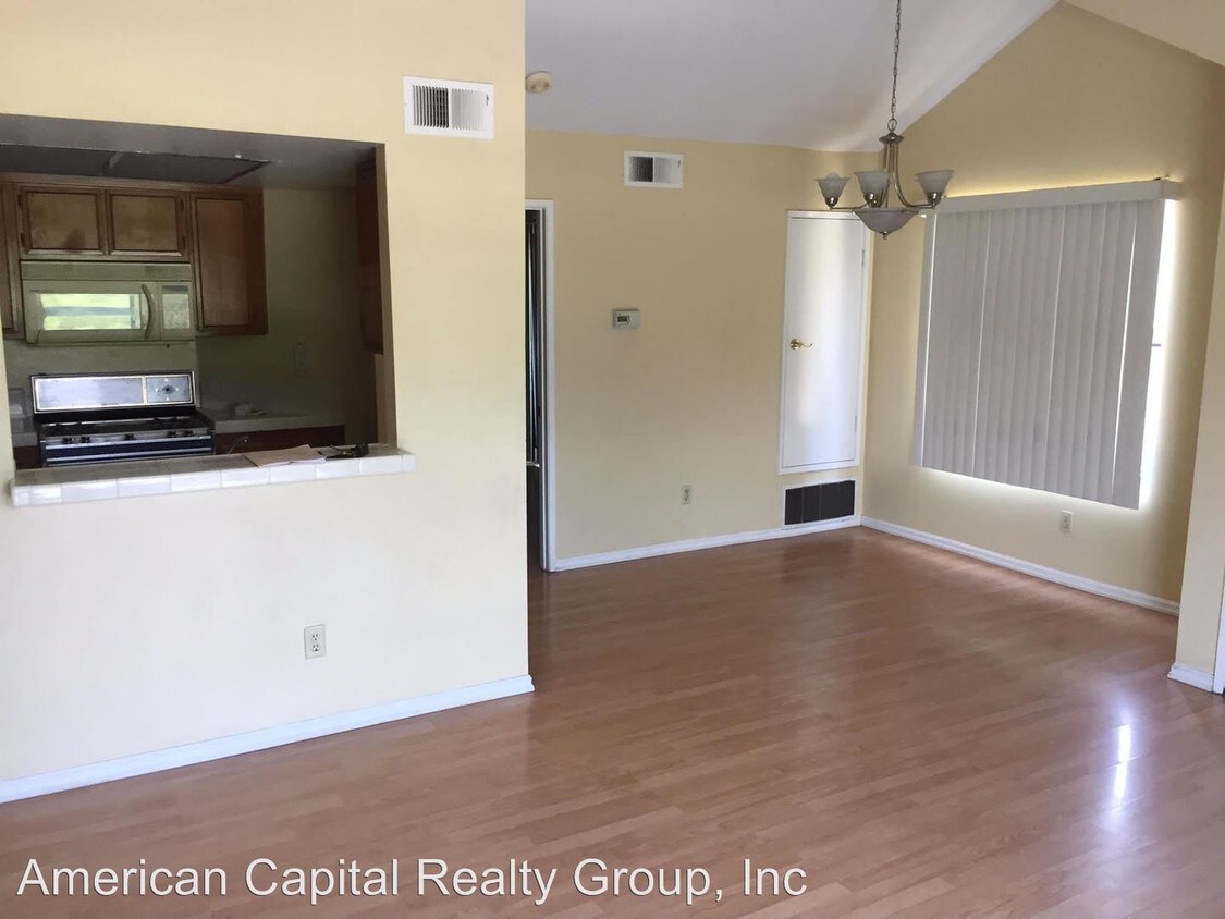 Foto principal - 7308 Quill Dr
