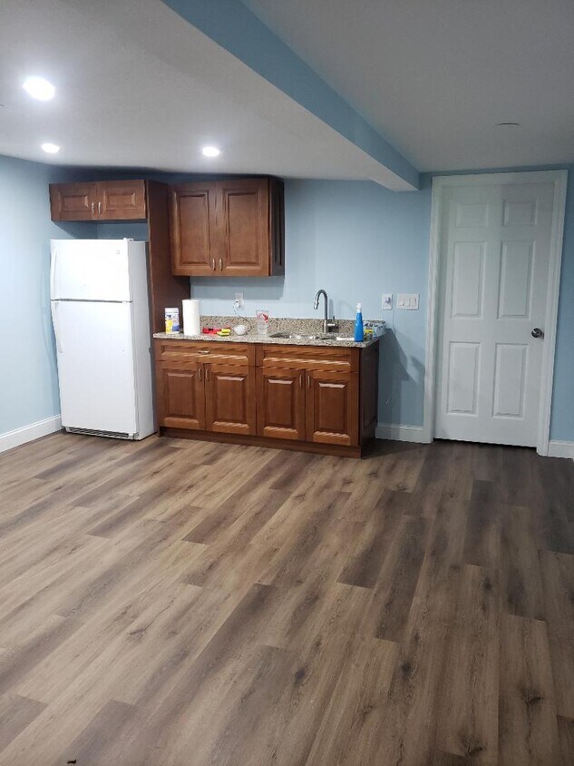 Foto principal - 6001 Cresthill Dr