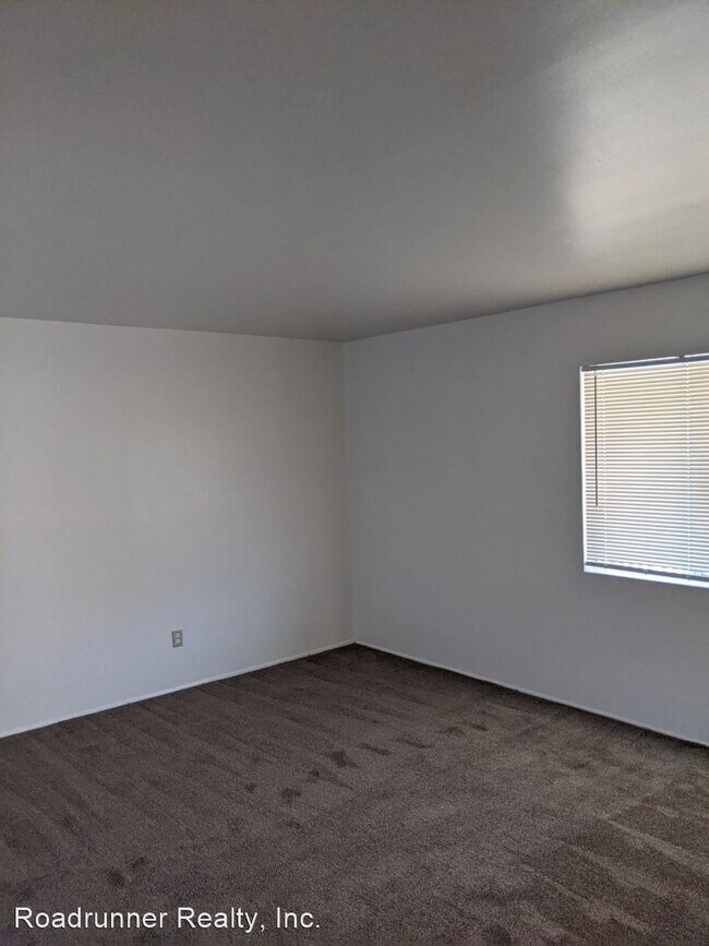 Building Photo - 2 br, 1 bath House - 73449 Yucca Ave