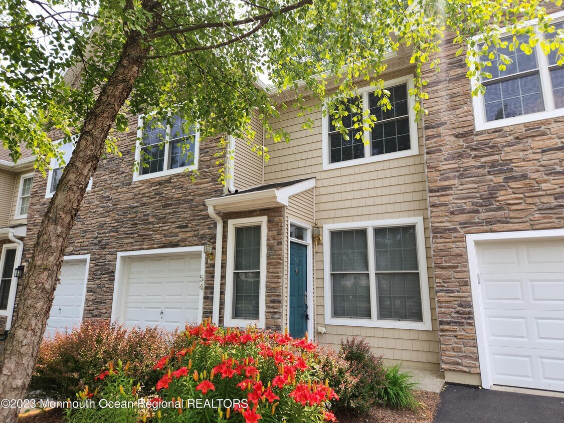 Foto principal - 54 Amber Dr