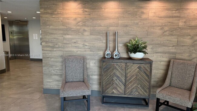 Foto del edificio - 16565 NE 26th Ave