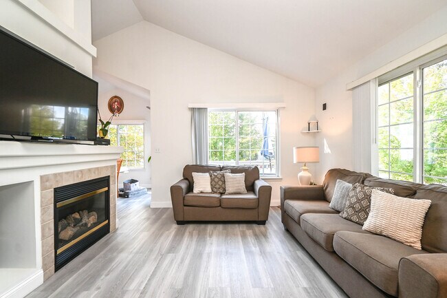 Foto del edificio - 714 S Rosehall Ln