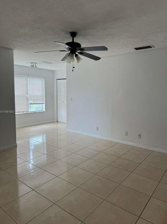Building Photo - 3350 Pinewalk Dr N