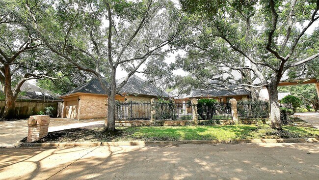 Foto del edificio - 19823 Sunbridge Ln