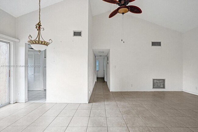 Foto del edificio - 7135 W Sunrise Blvd