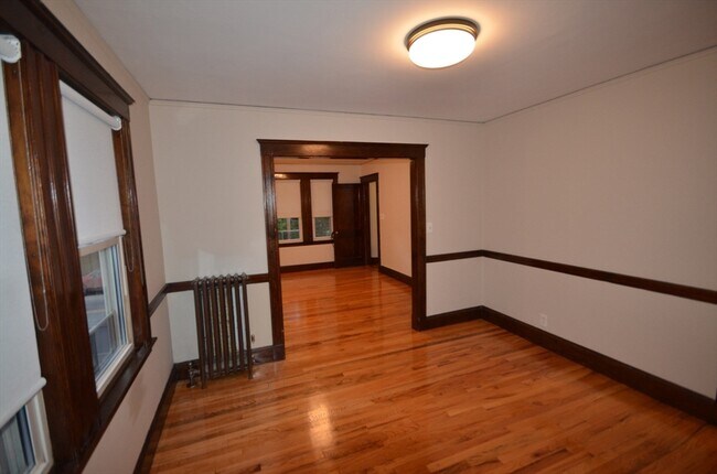Foto del edificio - 77 Walk Hill St